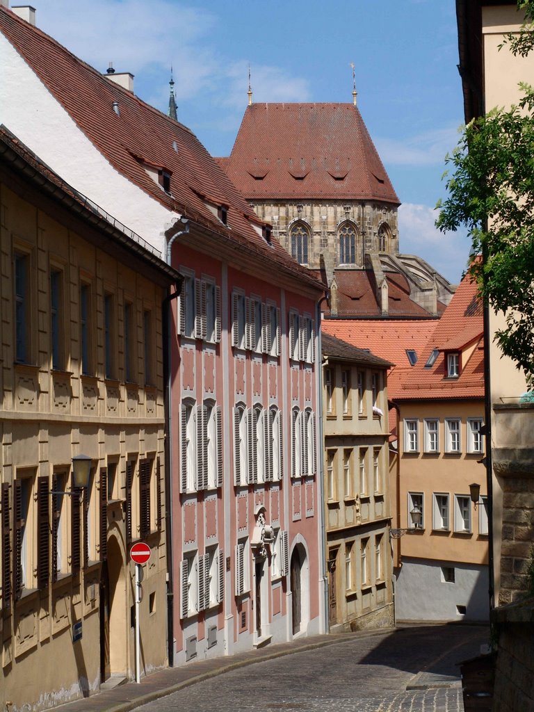 Gebäude in der Eisgrube - Im Hintergrund Obere Pfarre