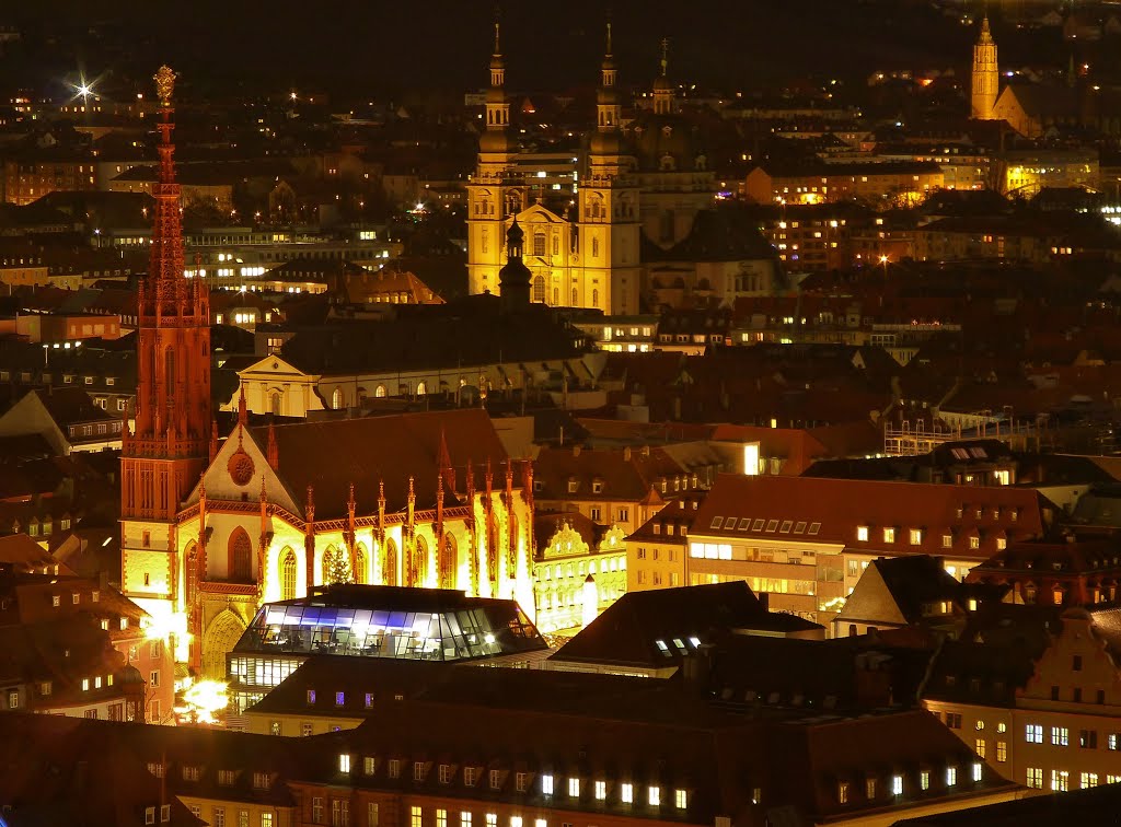 Würzburg bei Nacht (Marienkapelle und Stift Haug)