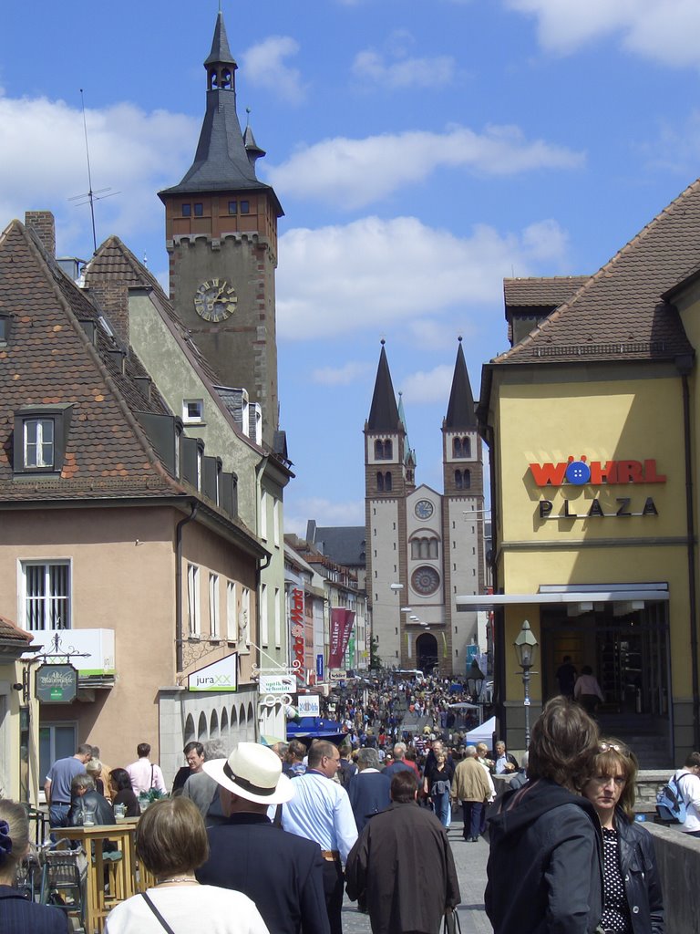 Von der alten Mainbrücke zum Würzburger Dom (From the old bridge towards the dome)