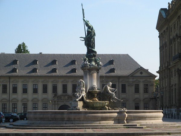 Brunnen vor der Redidenz