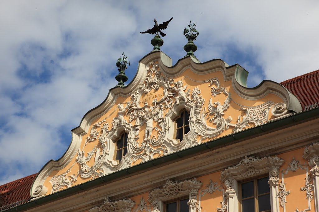 Blendgiebel am Haus zum Falken, Würzburg