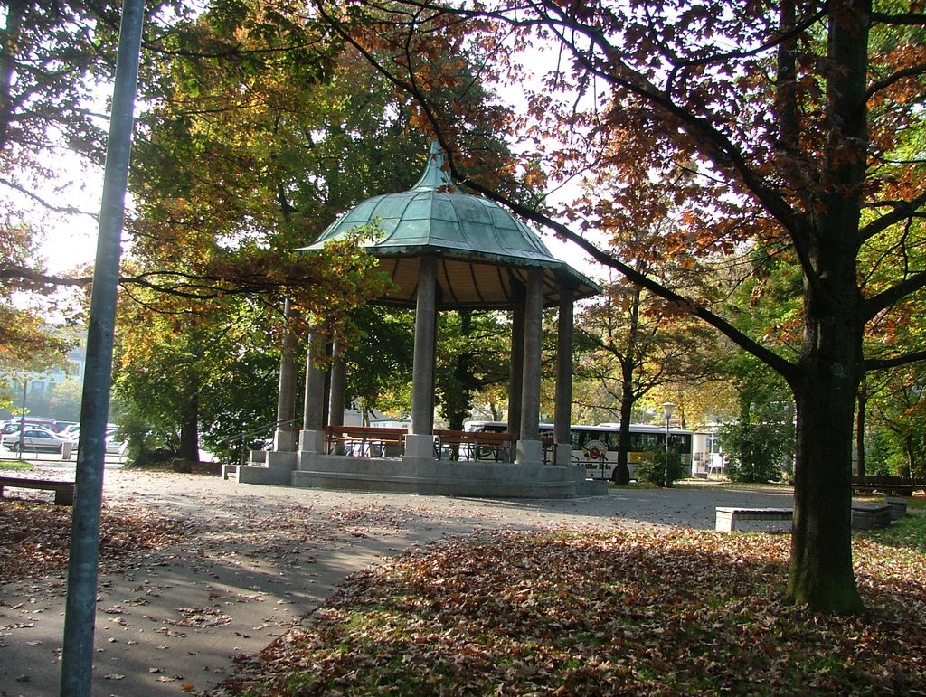 Pavillon im Park am Königsplatz