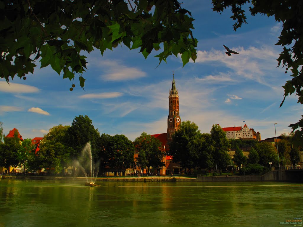 GER Landshut Stiftsbasilika St.Martin - Burg Trausnitz [Isar] from Muehleninsel by KWOT