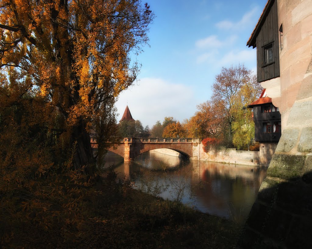 Maxbrücke vom Henkersteg im Herbst, Nürnberg