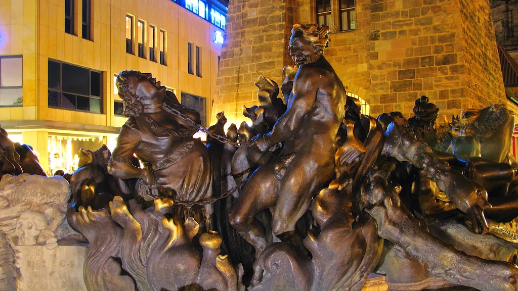 Nürnberg: Ehekarussell-Brunnen-05