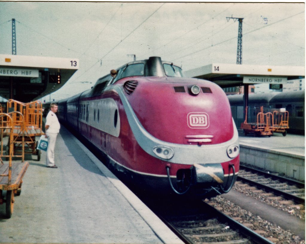 Nürnberg VT 601 AlpenSeeExpress auf dem Weg in den Norden (1982)