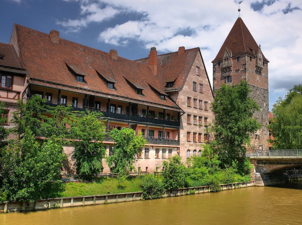 Nürnberg  Heilig-Geist-Spital und Schuldturm