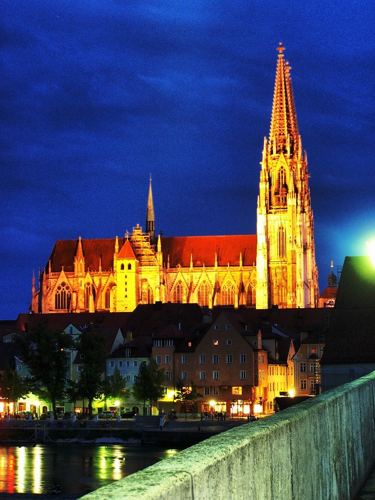 Regensburg Cathedral from Steinerne Brücke in the night
