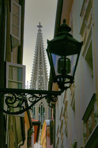 Between the lanes of the city