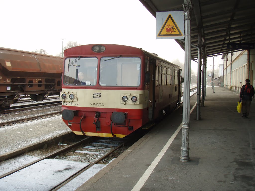 Tschechischer Triebwagen im Bahnhof Furth im Wald