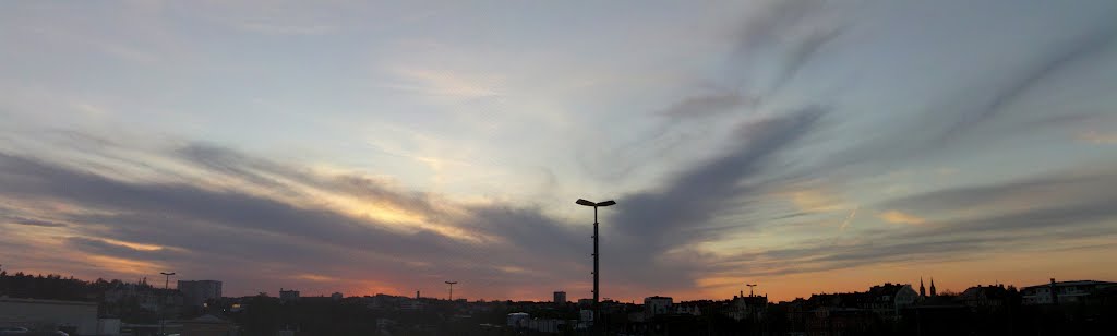 Sonnenuntergang am Hofer Bhf 08.05.12