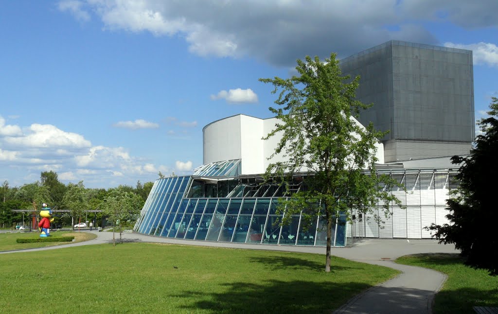 H.- Theater