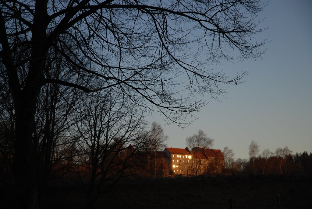 glänzend   - Burg in der Abendsonne