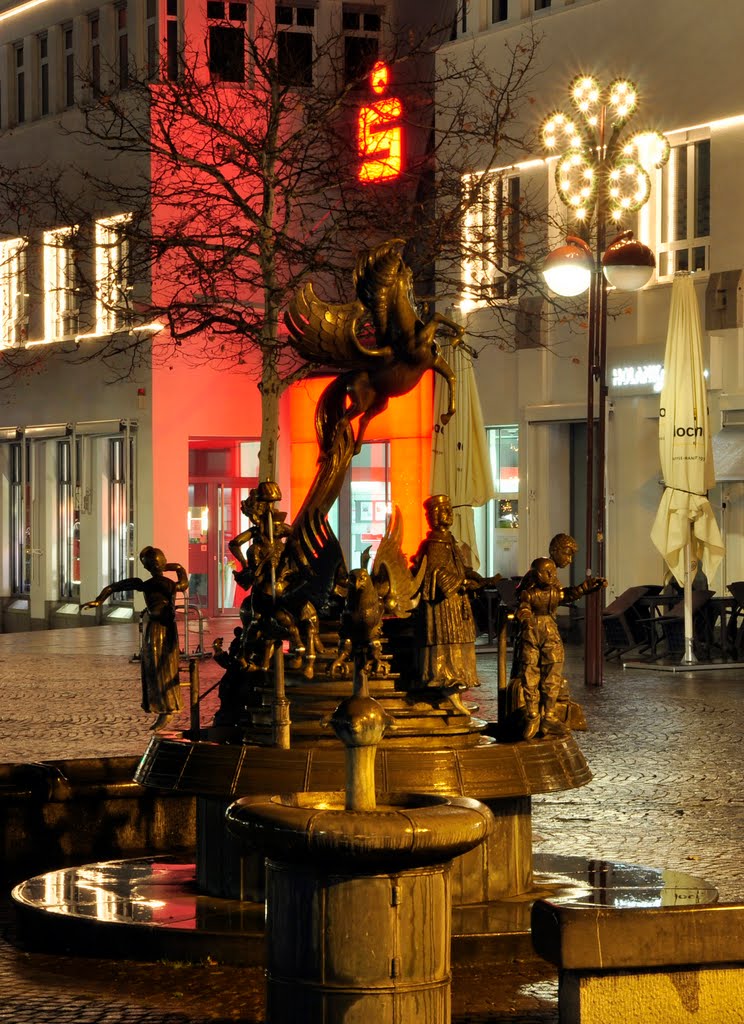 Sindelfingen. Marktplatzbrunnen und Sparkasse. Symbolträchtig.