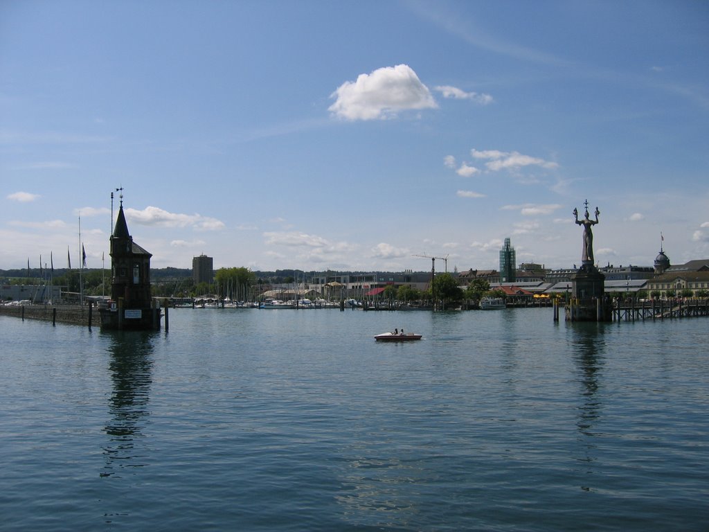 Hafeneinfahrt Konstanz / Port entrance Konstanz