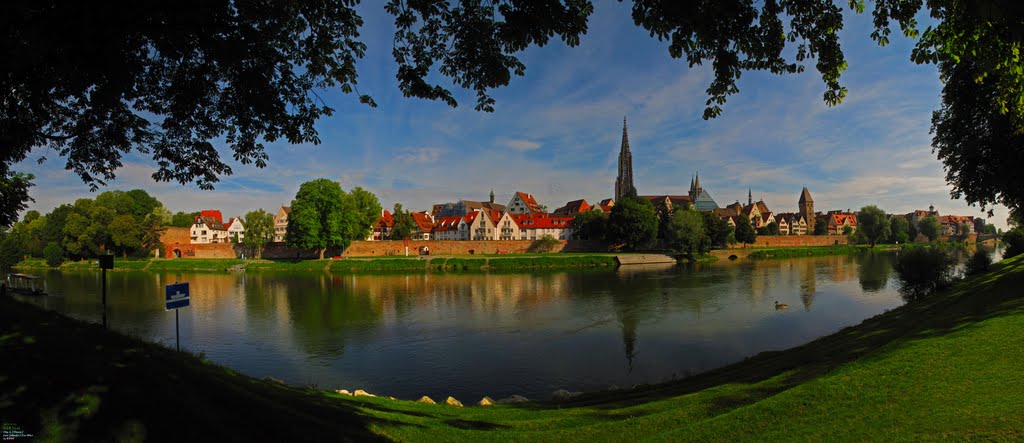 GER Ulm City & [Donau] from Jahnufer (Neu-Ulm) Panorama -1 by KWOT