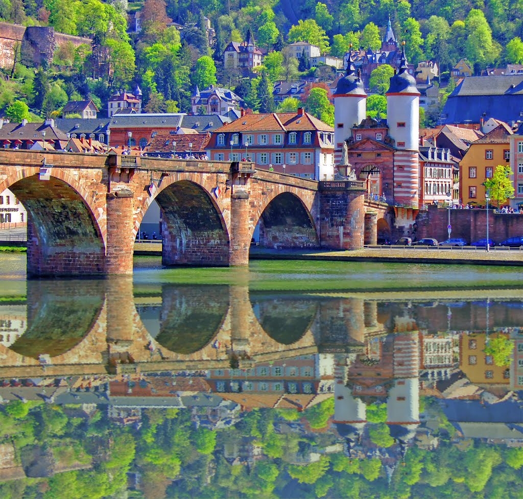 Heidelberg, Spiegelung am Neckar....