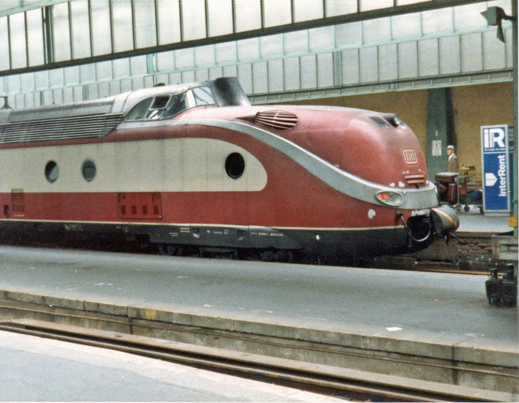 Stuttgart Hauptbahnhof BR 601 als AlpenSeeExpress(1986)