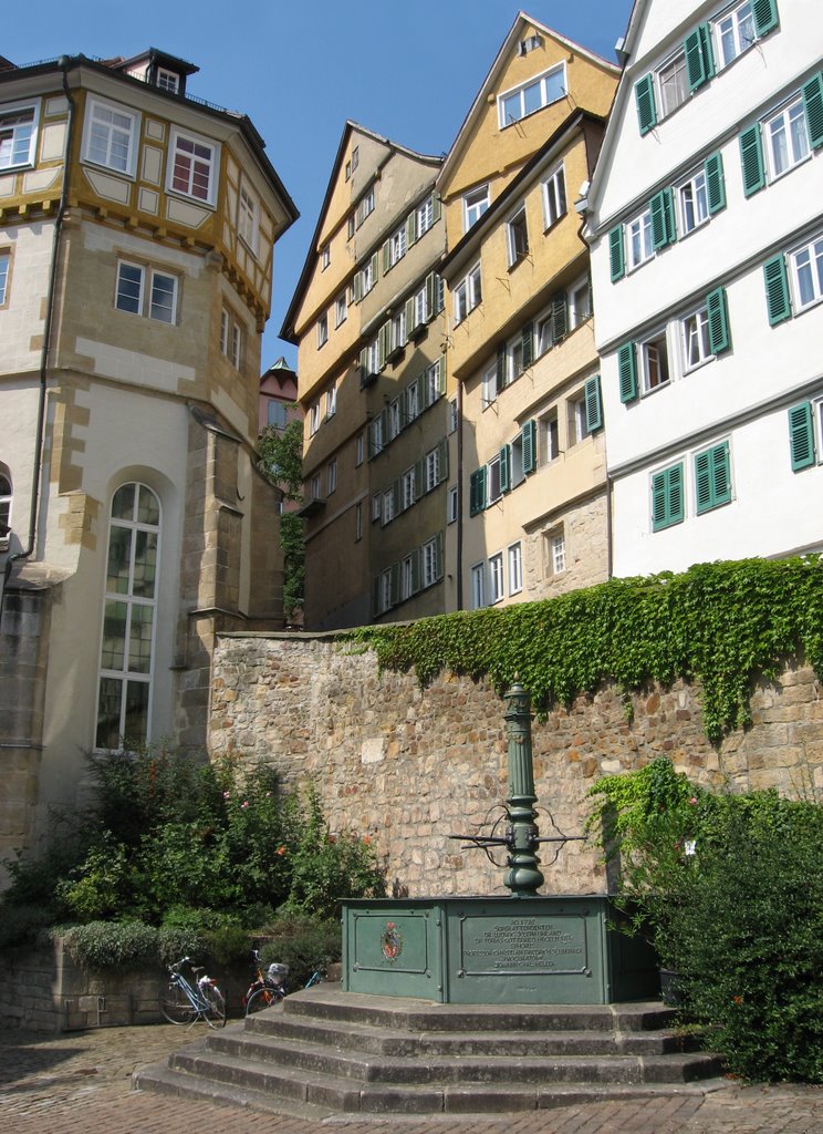 Brunnen vor dem Evangelischen Stift