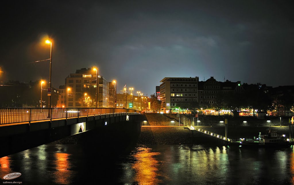 Bremen bei Nacht - (C) by Salinos_de HB