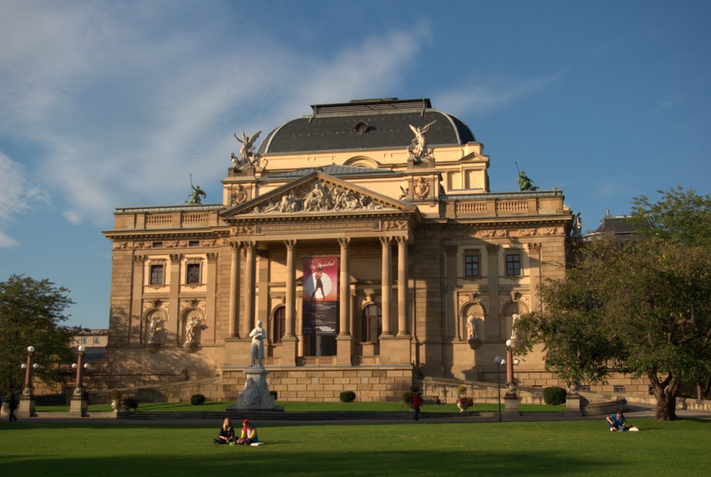 Hesse State Theater.  Hessisches Staatstheater. Wiesbaden.