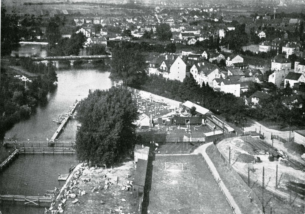 Badeanstalt an der Lahn ca. 1940 !