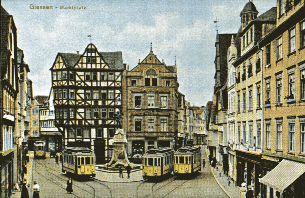 Marktplatz um 1918 !