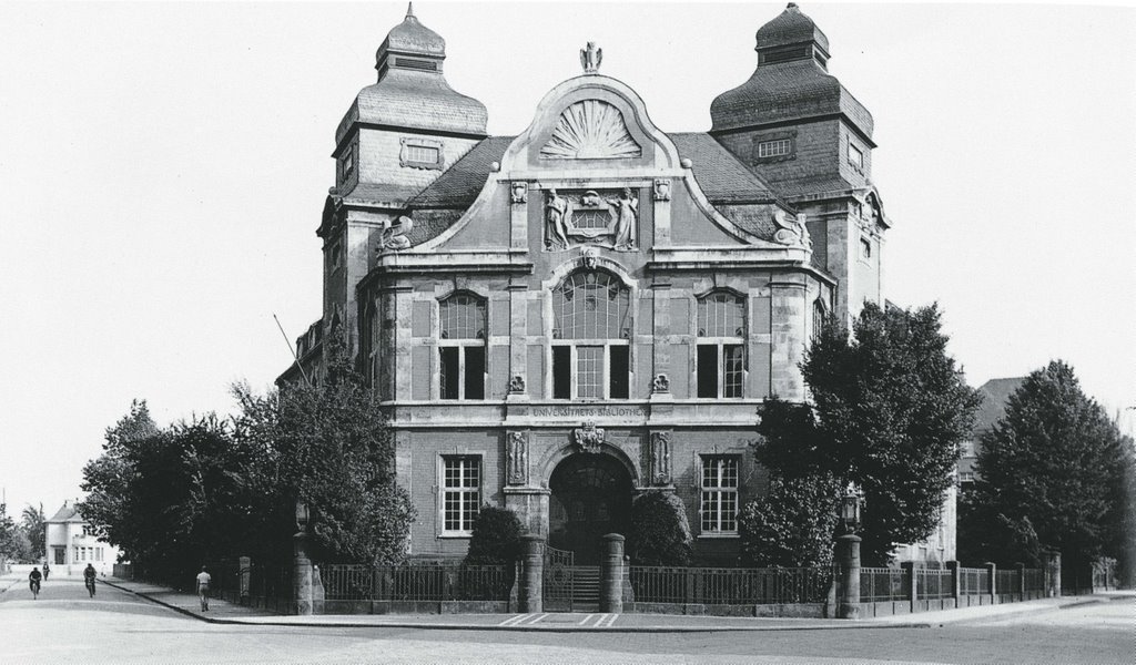 Universitätsbibliothek ca. 1920 !