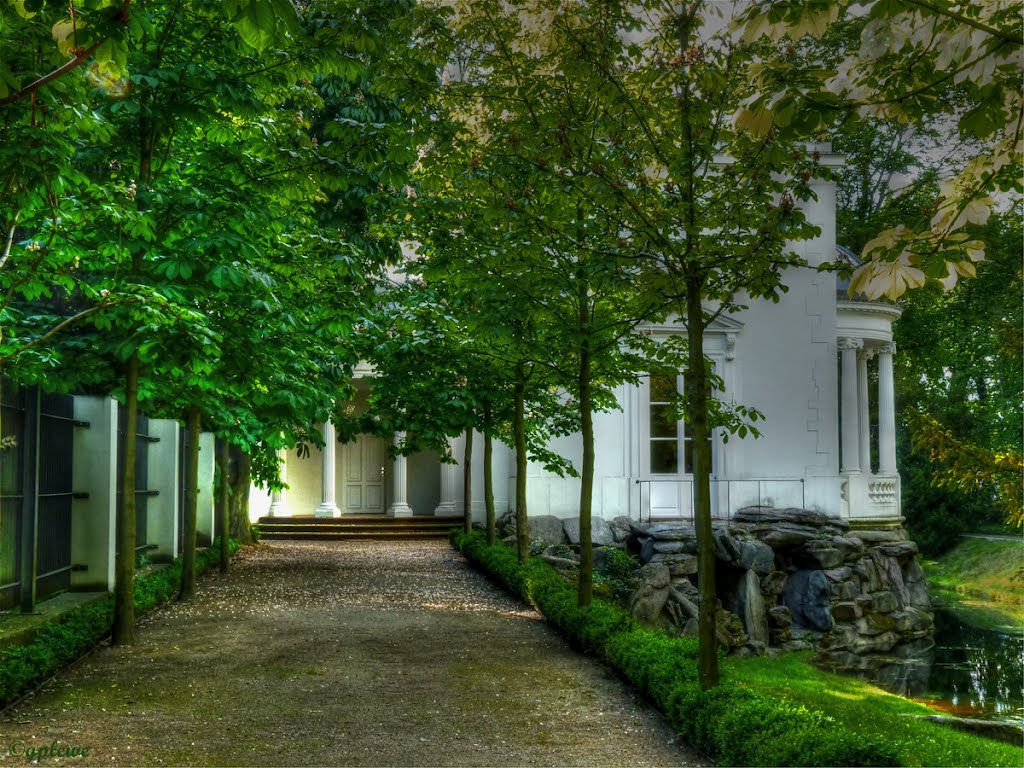Metzlerscher Badetempel / Lili-Tempel (Goethe und Lili)