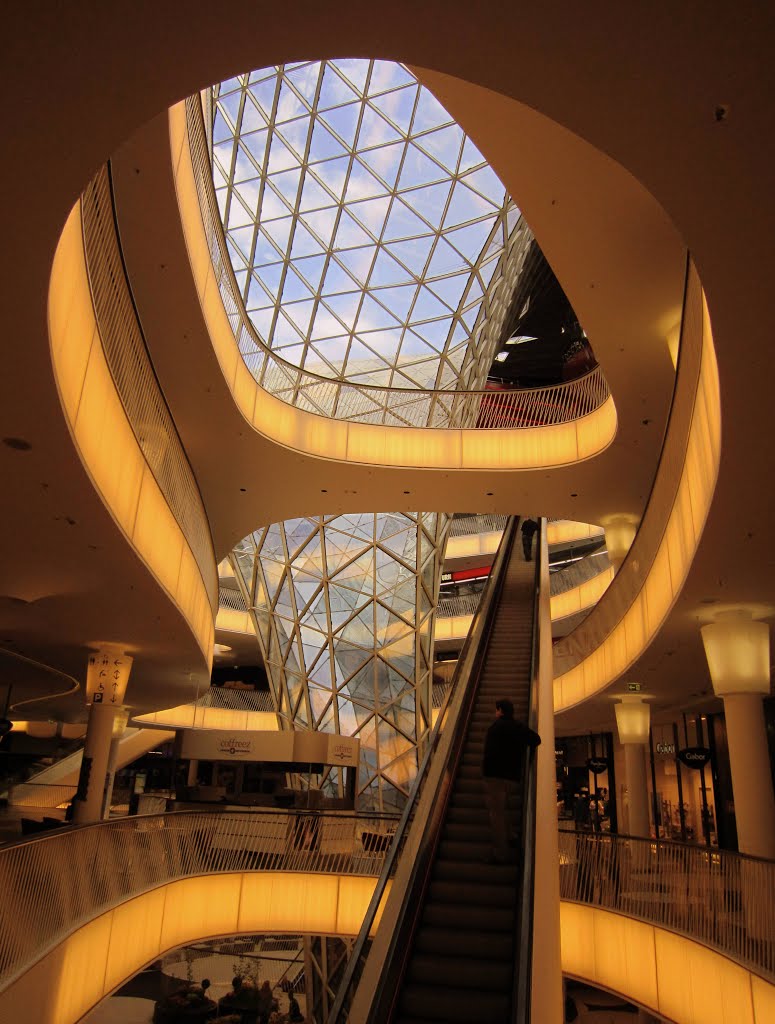 "Frankfurter Wolkentrichter" - MyZeil