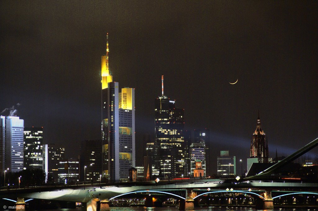 Crescent Moon /Sichelmond in Frankfurt 2008