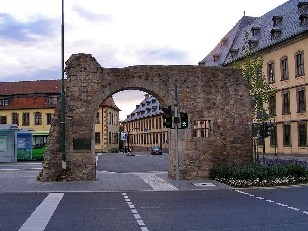 Remains of the town wall, Fulda, Sep 2004 (بقایای دیوار قدیمی شهر)