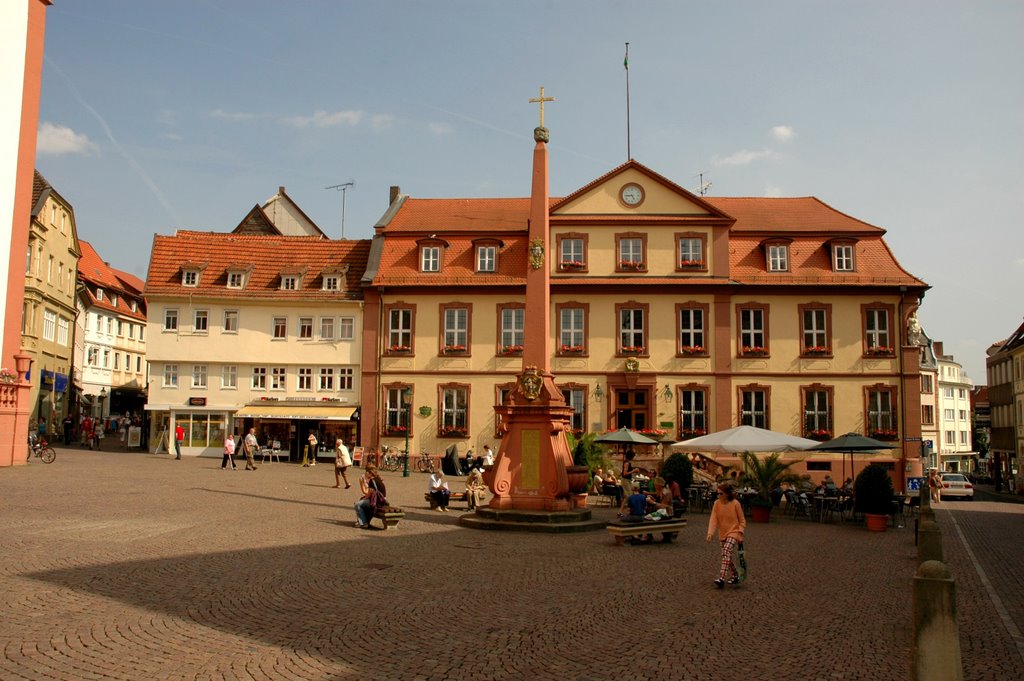 Marktplatz "Unterm Heilig Kreuz"