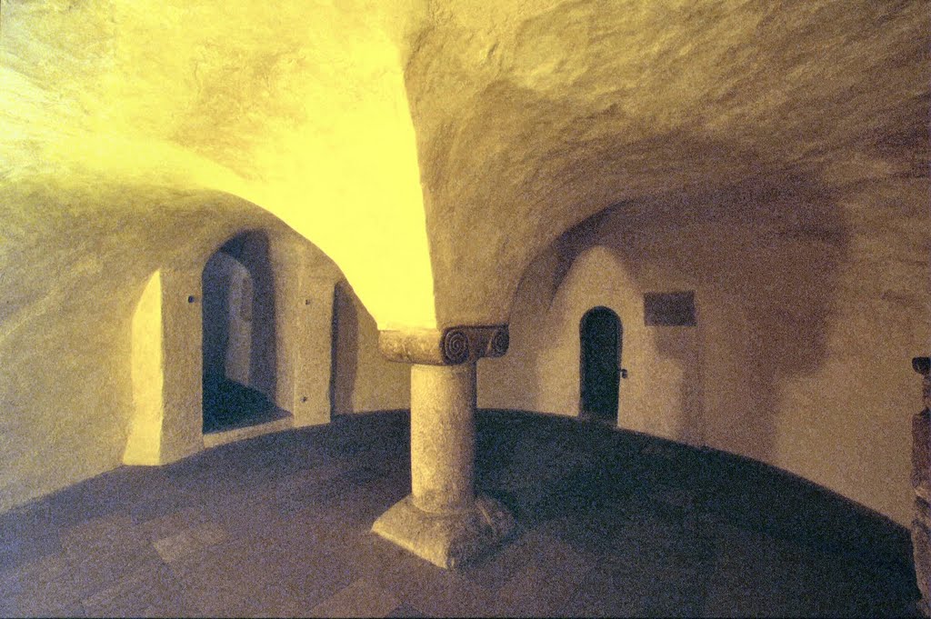 Fulda, Einsäulen-Rundkrypta in St. Michael