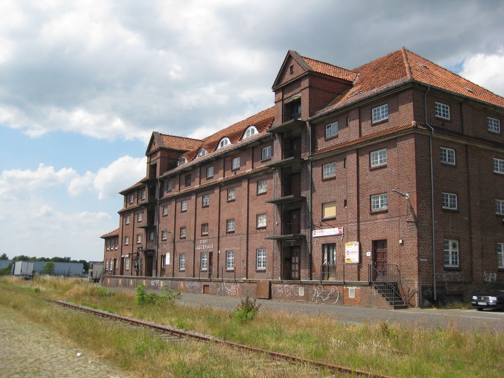 Wilhelmshaven - Historische Gebäude an der "Emsstraße" - Städtisches Lagerhaus am Handelshafen aus dem Jahre 1912