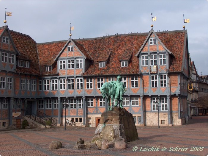 Rathaus Wolfenbüttel mit Reiterdenkmal von Herzog August