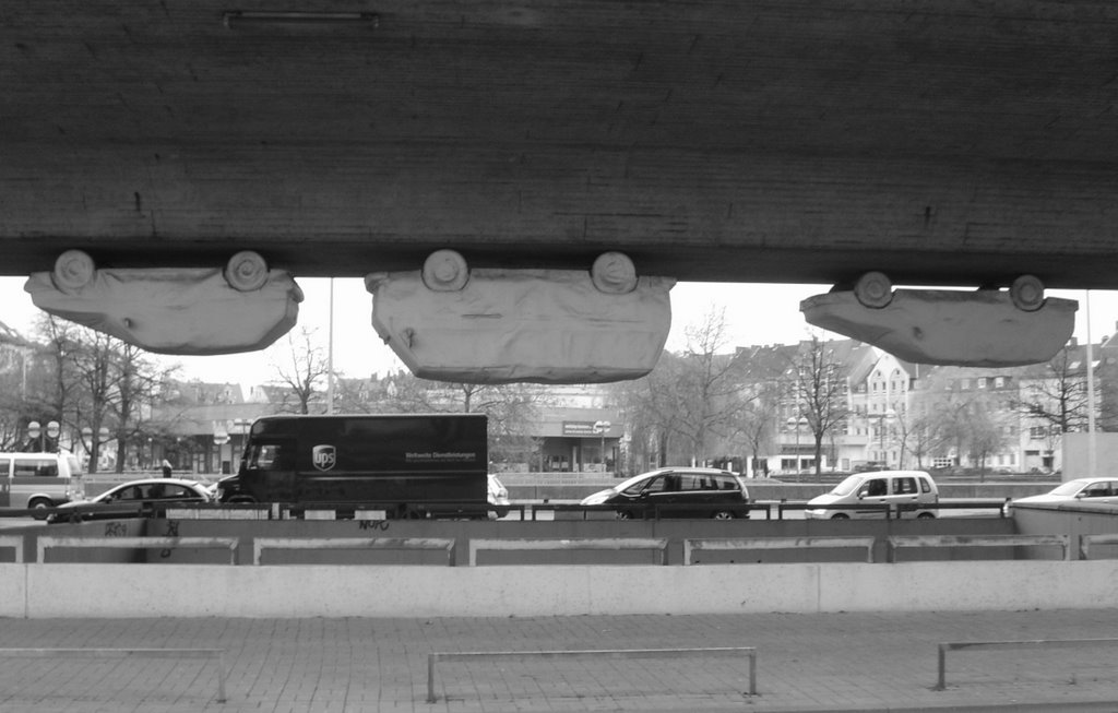 Verkehr verkehrt herum / Traffic operates around