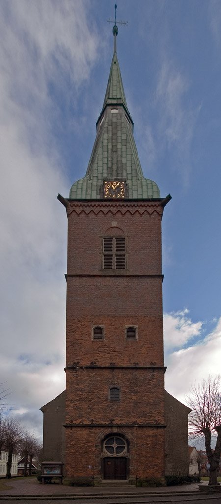 DELMENHORST: EVANGELISCHE STADTKIRCHE (= "Protestant City Church") • 2009