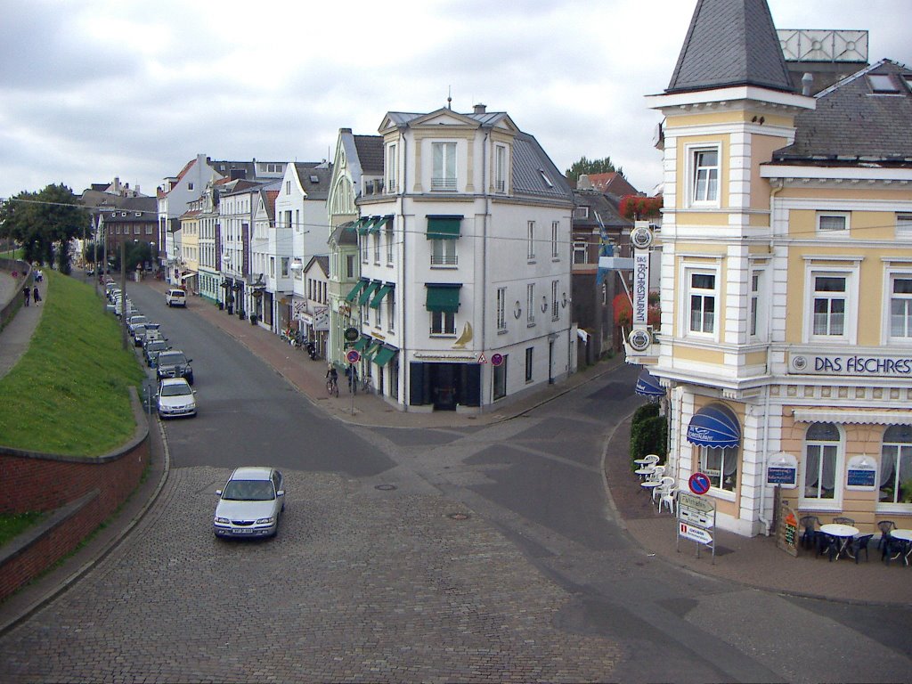 Cuxhaven - Blick in die Deichstraße