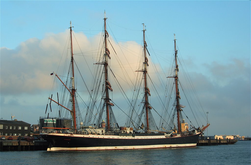 GROSSSEGLER "SEDOV" IN CUXHAVEN