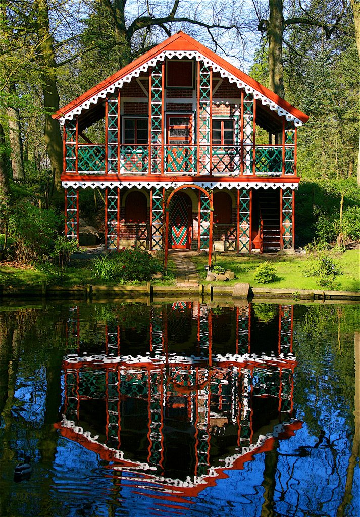 SCHWEIZERHAUS IM SCHLOSSGARTEN