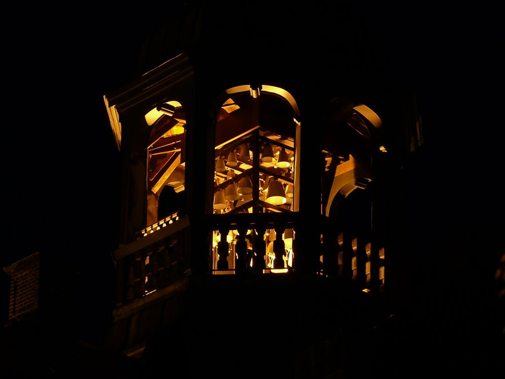 Rathausglocken bei Nacht