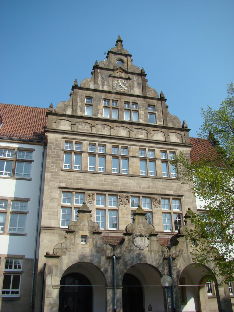 Osnabrück (  Ratsgymnasium Osnabrück ) Hans-Böckler-Straße. April 2011