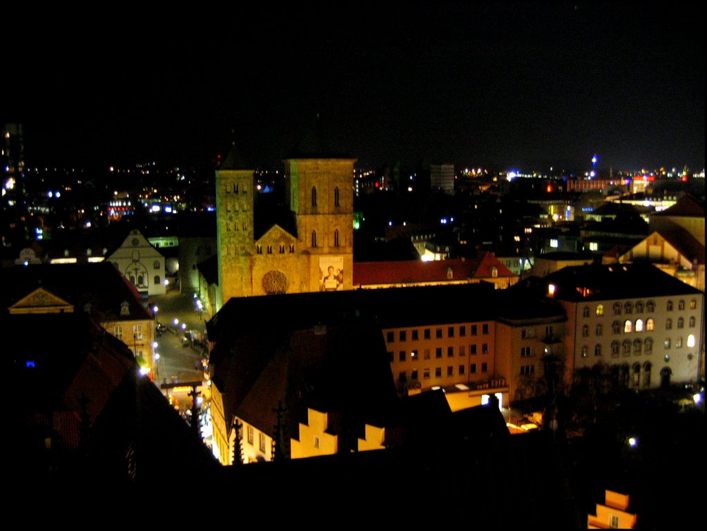 Osnabrück: Uitzicht toren Mariënkirche tijdens Weinachtsmarkt richting Oosten