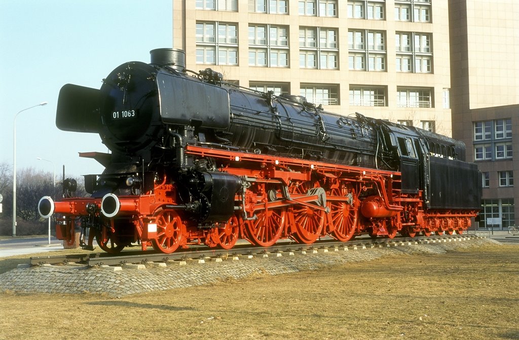 01 1063  Braunschweig  09.03.96