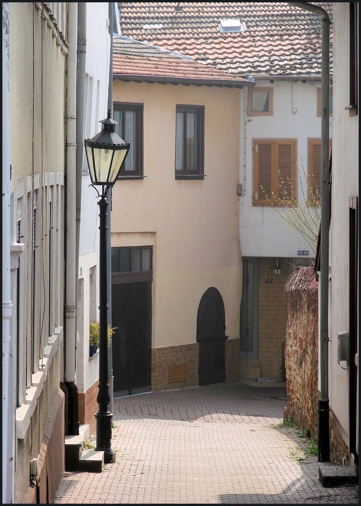 Blick in eine der Gassen in Bad Kreuznach, April 2009