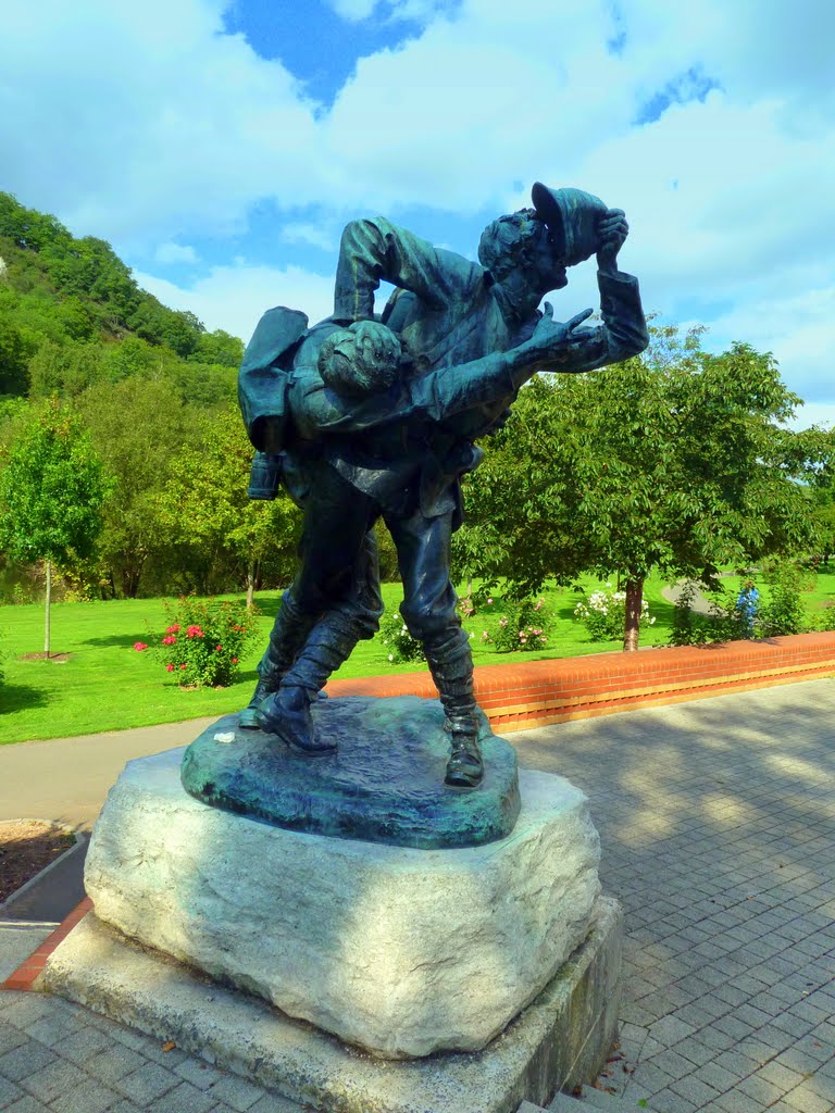 Das Denkmal  "Durst" von Cauer auf der Roseninsel in Bad Kreuznach