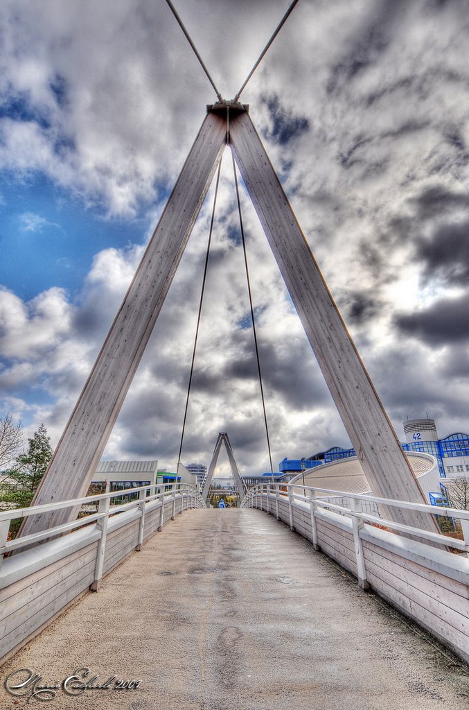 Brücke und Wolken I