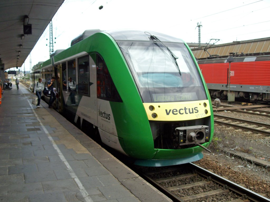 Bahnhof Koblenz: VECTUS- Triebwagen nach Limburg(Lahn)