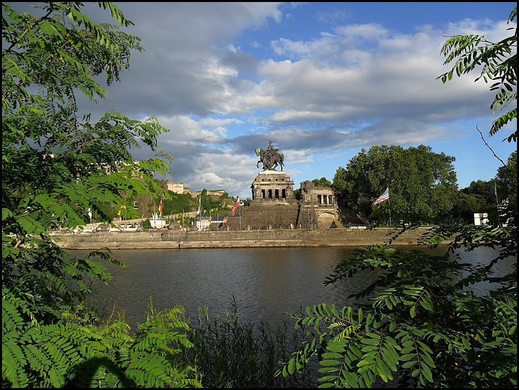 Koblenz - Deutsches Eck - Statue Kaiser Wilhelm I -